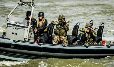 een defensie demonstratie tijdens de wereldhavendagen in rotterdam