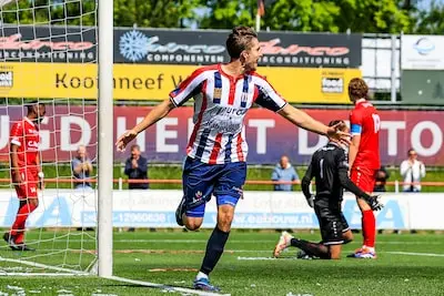 maassluis 17 05 25 sportpark dijkpolder season 2024 2025 betnation tweede divisie excelsior maassluis ado 20 excelsior maassluis player marius van mil scores 1 0