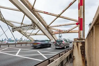 serie afgekocht adr ar20240630 0002 rotterdam 30 06 2024 de van brienenoordbrug is een roestbak