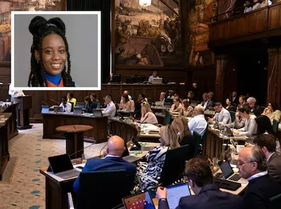 serie afgekocht adr rotterdam 21 04 2022 stadhuis raad raadzaal raadsvergadering burgermeester aboutaleb politiek fotografie sanne donders inzet michantely de jong
