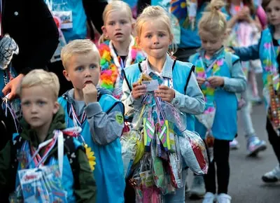 spijkenisse mini avondvierdaagse vol gehangen met snoep