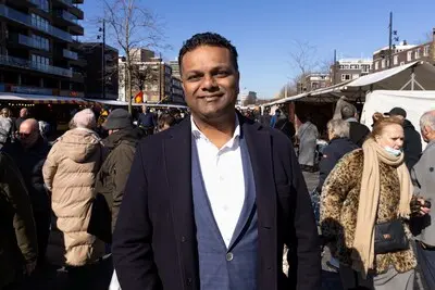 afgekocht rotterdam 08 03 2022 richard moti lijsttrekker pvda in aanloop naar de gemeenteraadsverkiezingen fotografie sanne donders