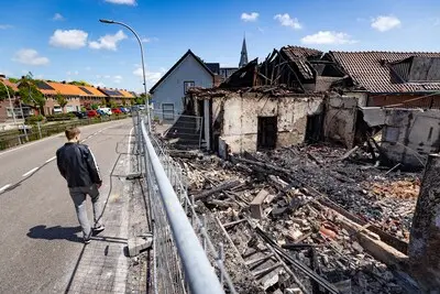 het pand aan de hoornseweg is volledig uitgebrand den hoorn 2 juni 2025 foto nico schouten
