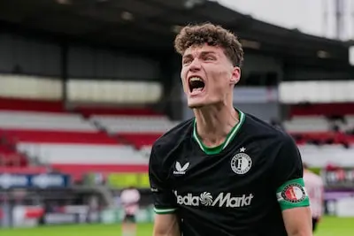 rotterdam 07 06 2025 sparta stadium de kuip betnation tweede divisie football promotion relegation play off 2024 2025 match between jong sparta and feyenoord u21 player of feyenoord u21 joey de bie scores the 0 1