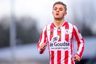rotterdam 23 11 2024 sportcomplex nieuw terbregge season 2024 2025 football tweede divisie match between jong sparta scheveningen jong sparta player mike kleijn