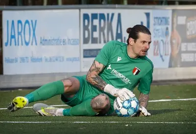 serie afgekocht adr ar20250206 0022 ridderkerk voetbal keeper doelman ricardo kieboom tijdens de wedstrijd sv slikkerveer spirit foto carla vos cor vos 2025