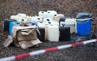 vaten met drugsafval foto ter illustratie