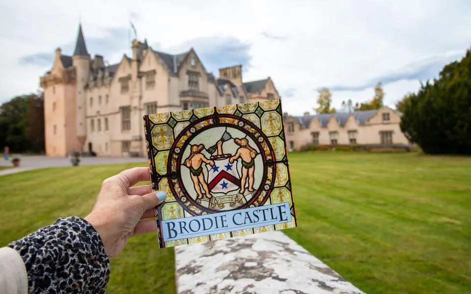 brodie20castle20met20het20familiewapen20foto20sybylle20kroon