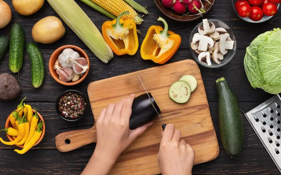 shutterstock 1219500970 aubergine