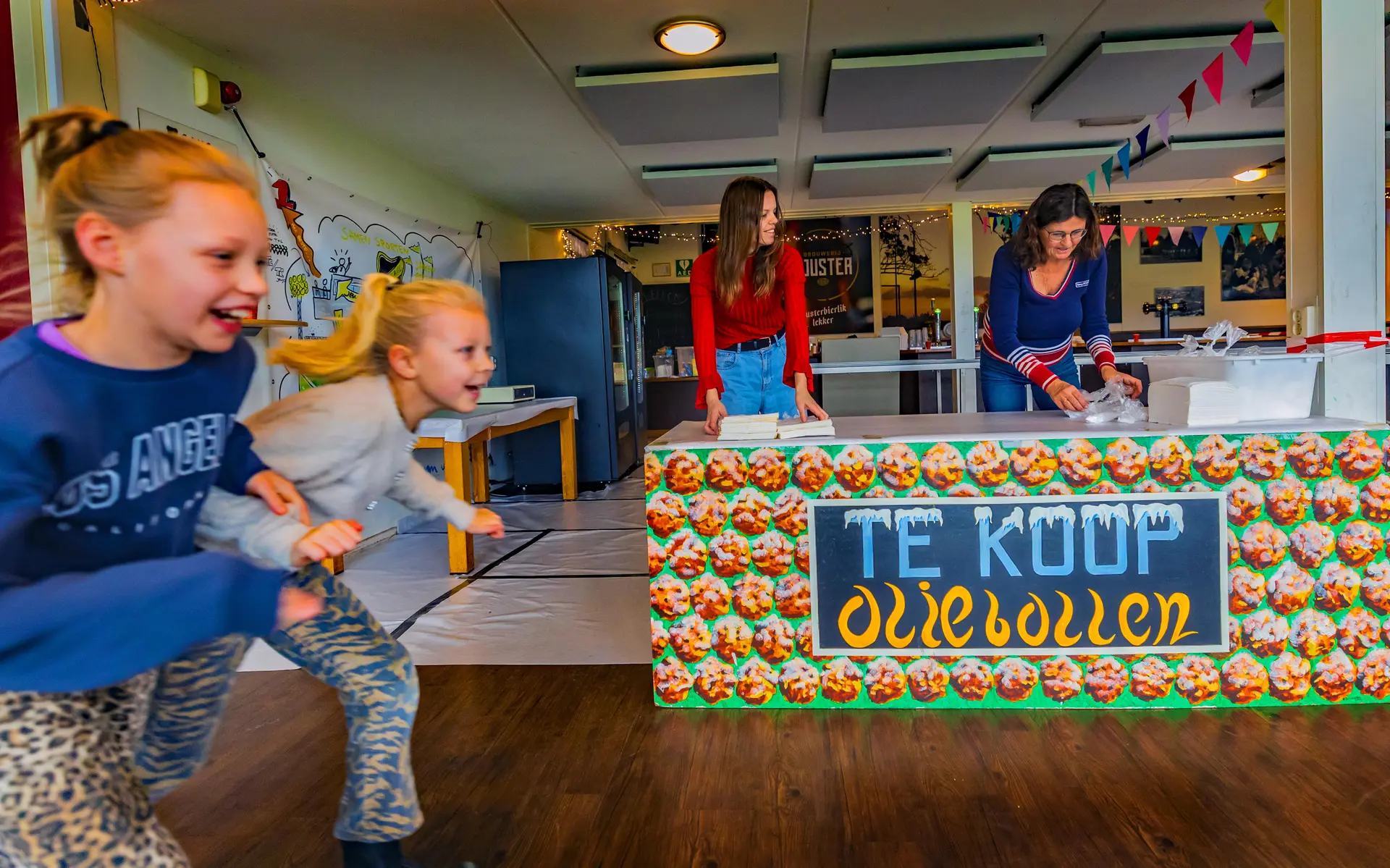 oliebolenkraam20gavc20wordt20klaargezet