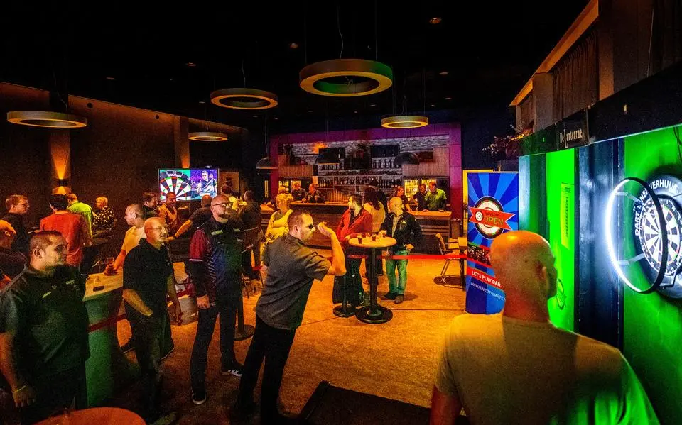 het20wk20darts20in20londen20werd20maar20door20een20handjevol20mensen20gevolgd20tijdens20het20feanster20open20darttoernooi20in20surhuisterveen