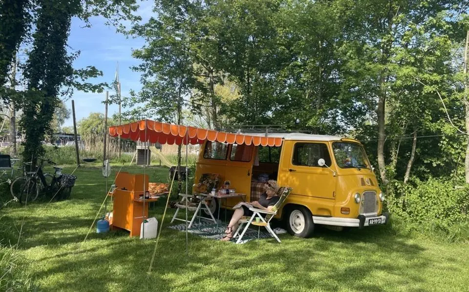 nog20grotere20foto20kleine20camping20 20koekoek20en20de20waard20 20friesland20 20camper