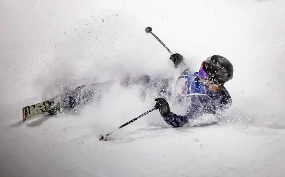 skiing