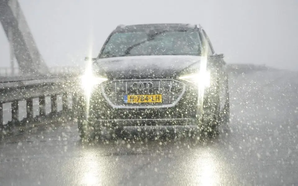 vrpress nieuw sneeuwfront trekt over nederland 07