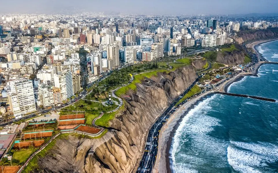 lima20is20een20metropool20met201120miljoen20inwoners20foto20peru20travel