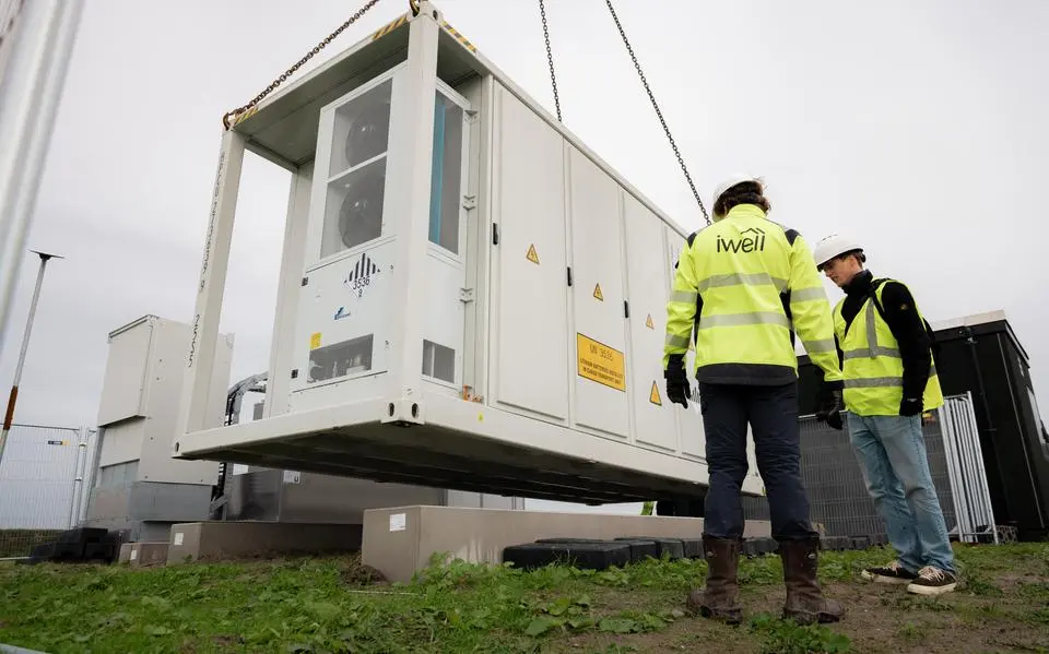 plaatsing20batterij20aq20energiecampus20leeuwarden 1