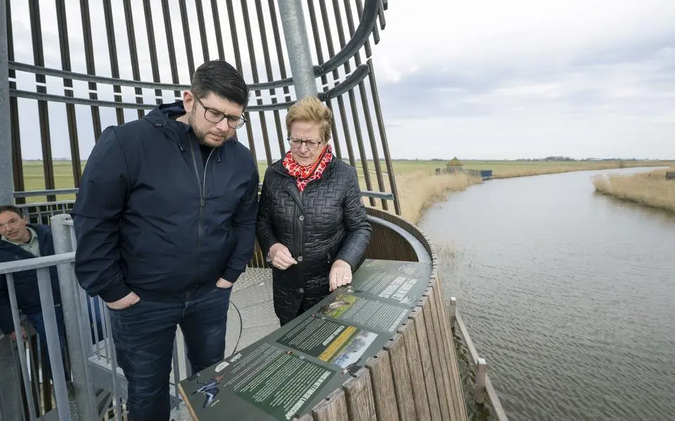 knol20en20prins20bekijken20de20infomratieborden20in20de20zoutkegel