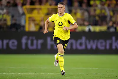 serie afgekocht adr nlbeeld 40359 dortmund voetbalwedstrijd borussia dortmund bayern munchen in het signal iduna park debuur oud psv ers joey veerman borussia dortmund
