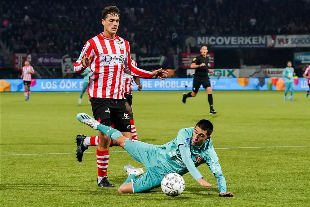 Aitor Cantalapiedra Jurgen Mattheij Sparta FC Twente overtreding