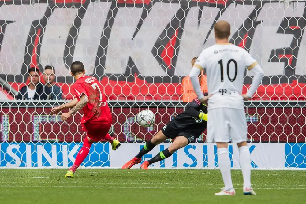 aitor penalty fc twente fc utrecht 2019 2020