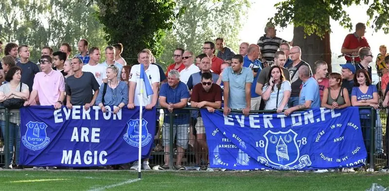 everton fc twente 018 fans england