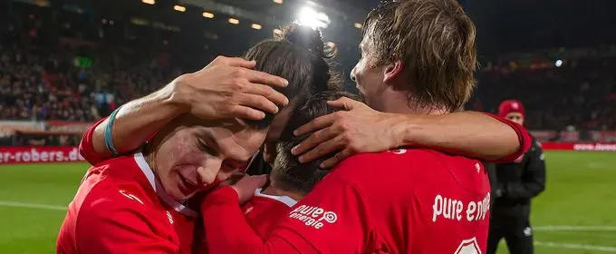fc twente ajax feest vieren celina avest