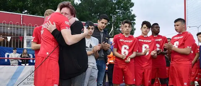 fc twente cup eerbetoon maykel 2018