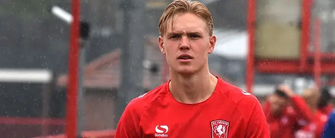 fredrik jensen middenvelder fc twente training