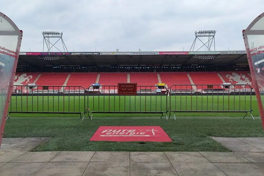 grolsch veste uitzicht spelerstunnel diekman tribune mei 2020