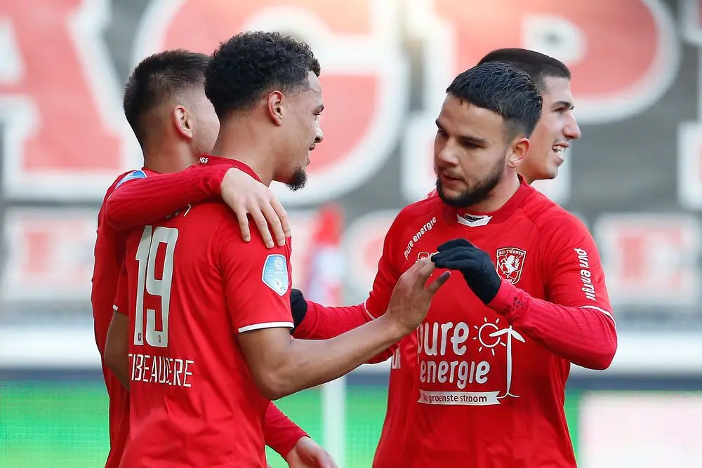 latibeaudiere verdonk fc twente pec zwolle 2019 2020