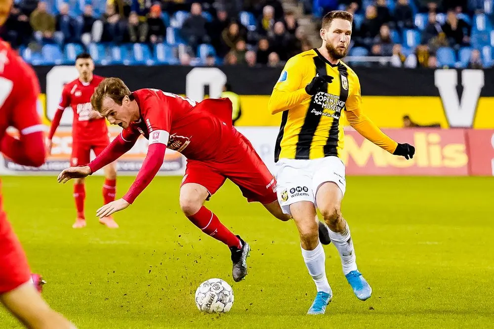 peet bijen tim matavz vitesse fc twente 2019 2020