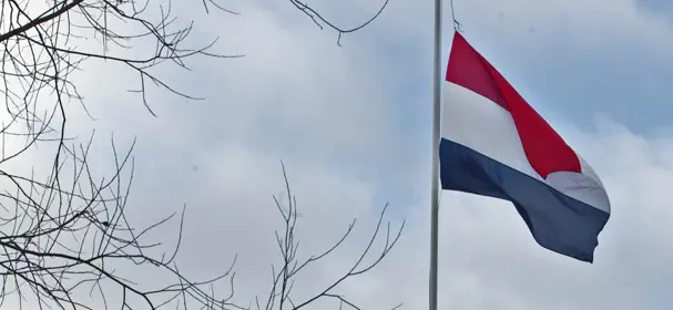vlag halfstok