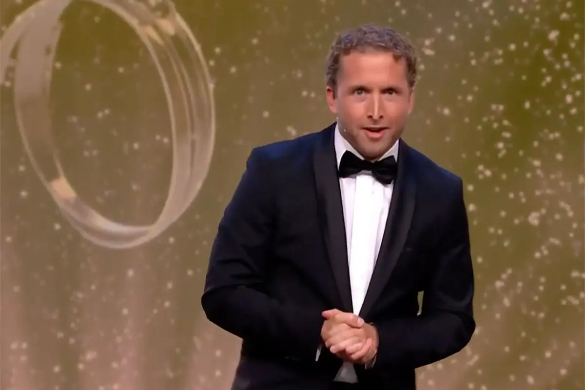 thumb viraal peter pannekoek doet roast van johan derksen tijdens televizier ring gala 2024
