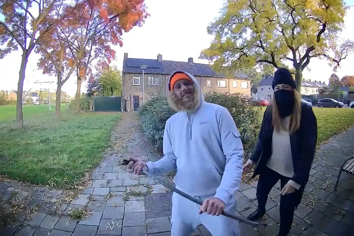 thumb vk ze hoefden alleen voor de katten te zorgen maar spamden de hele deurbel vol