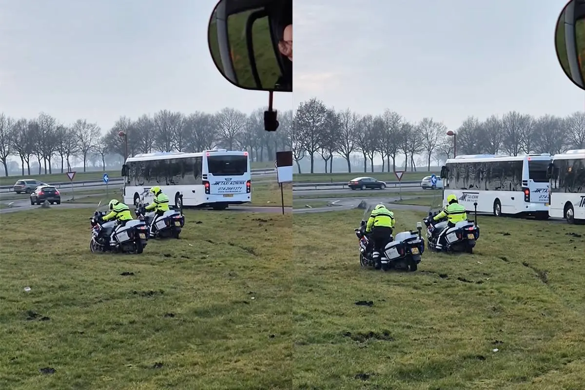 thumb vk nee joh daar kun je niet te lang om lachen politie vast in de modder
