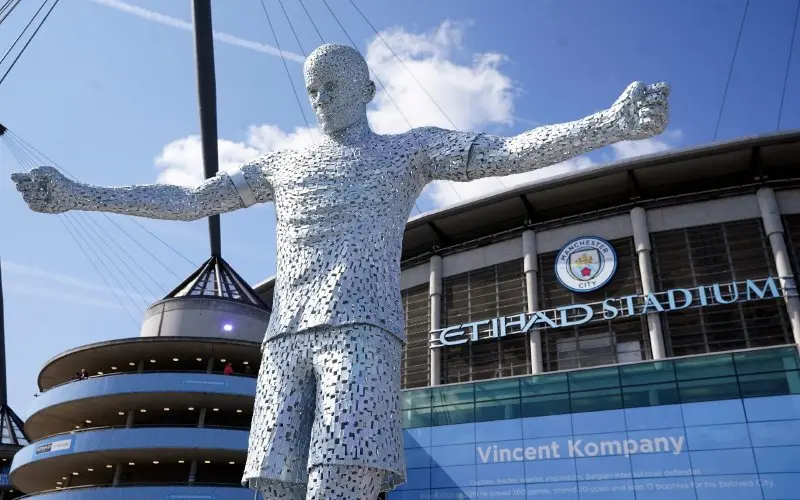211103standbeeldkompany