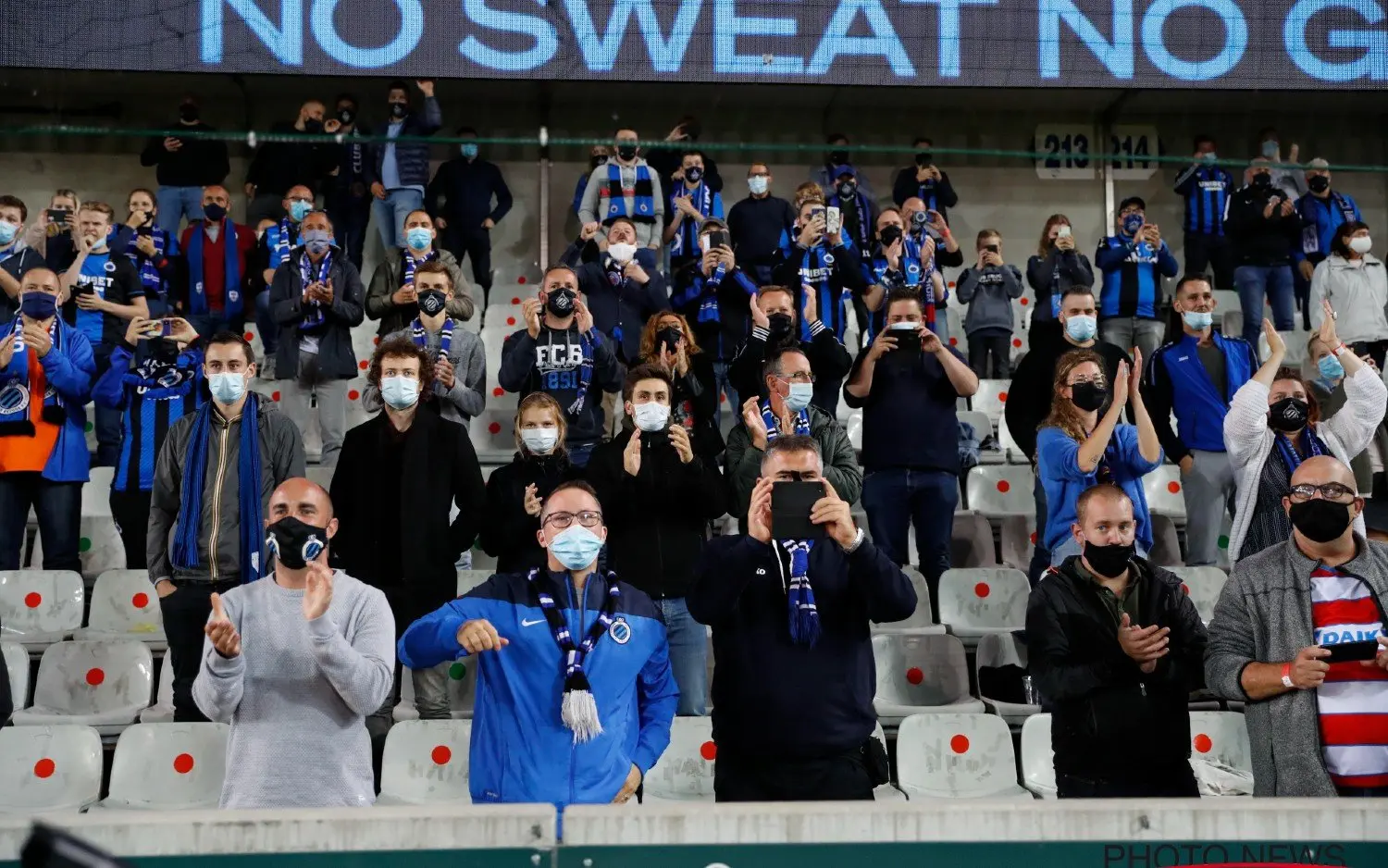 220216clubfans