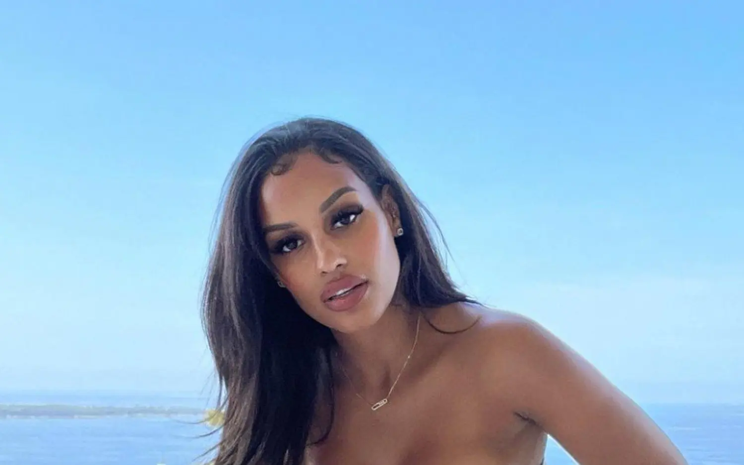 220518fannyneguesha