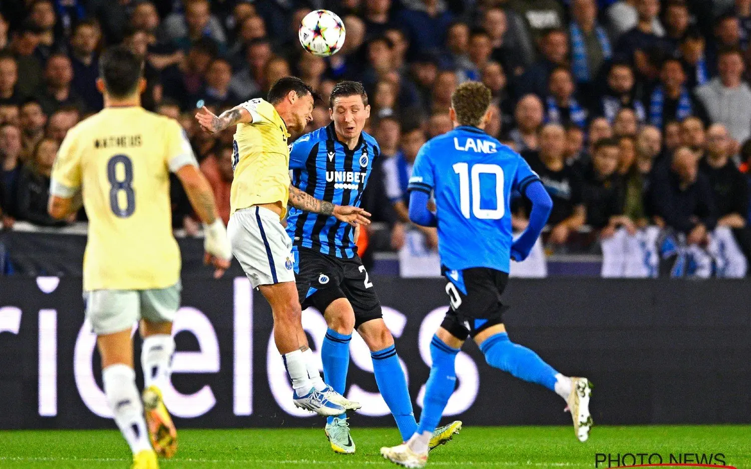 221026clubporto
