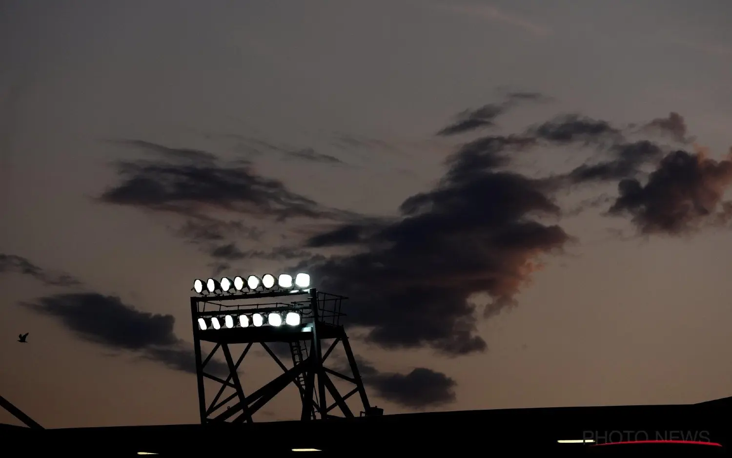 250907stadionlicht