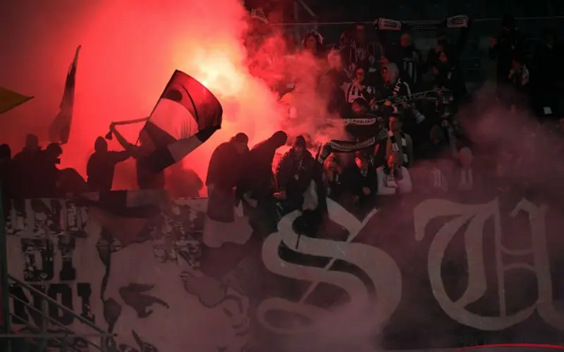 fans charleroi vuur