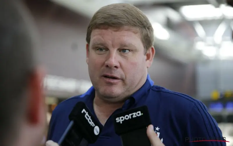 vanhaezebrouck2000