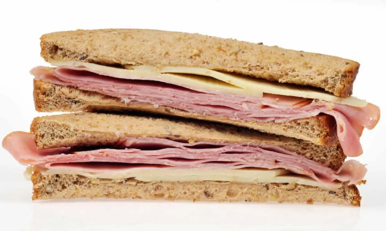 3773
