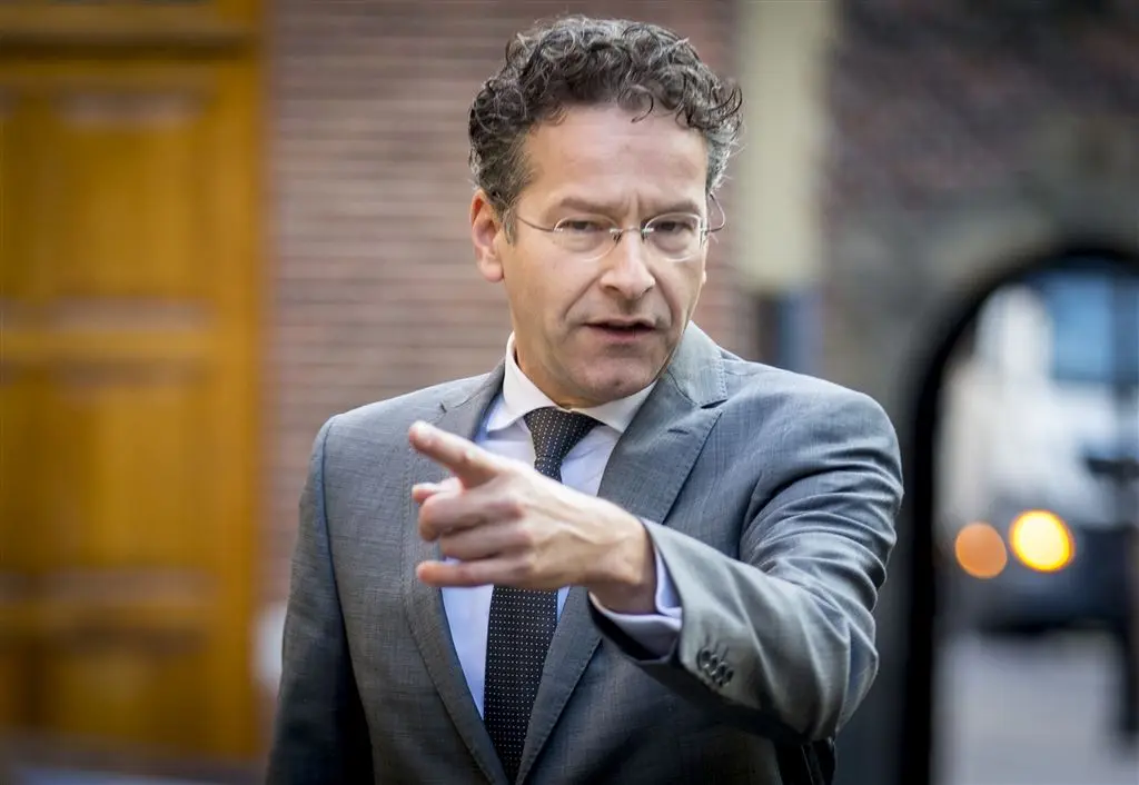 abn amro belooft weer vrouw in de top1478272330