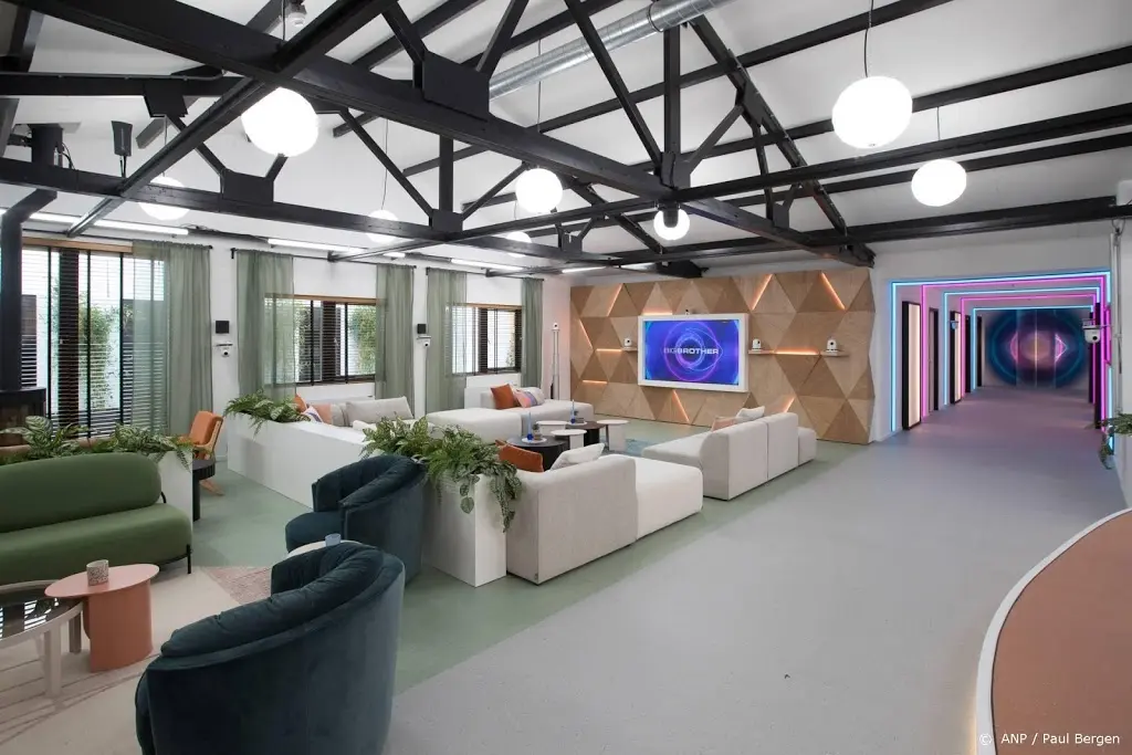 big brother bewoonster jill naar ziekenhuis na onwelwording1611307450