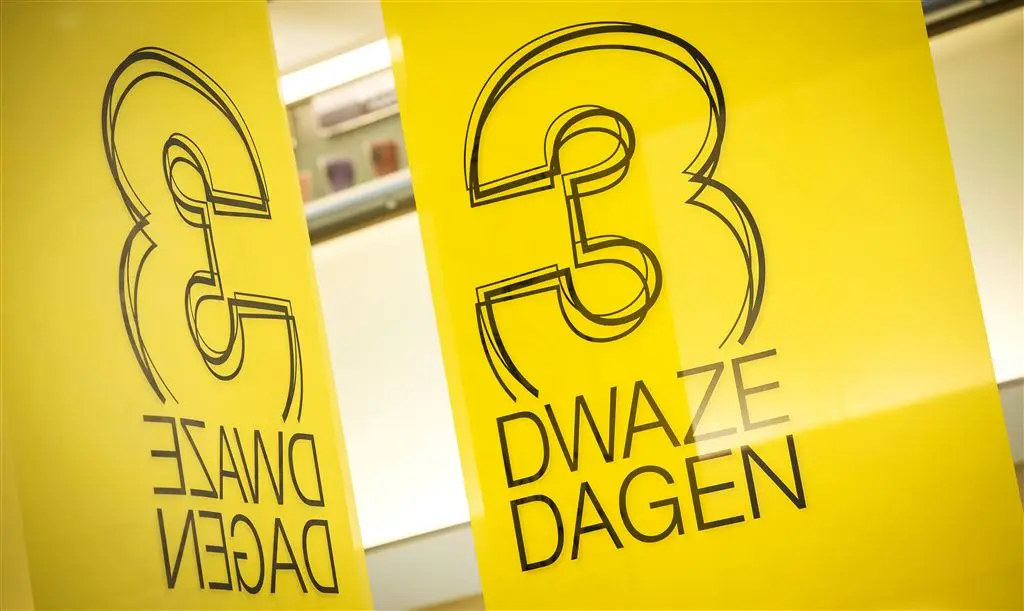 bijenkorf stopt met drie dwaze dagen1442523619
