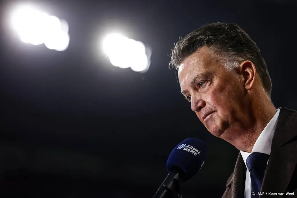 bondscoach van gaal lijdt aan prostaatkanker1649020627