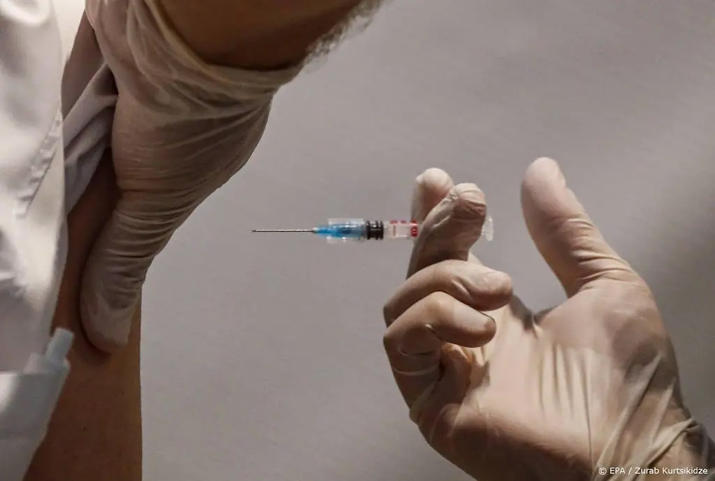 brits onderzoek effectiviteit vaccins daalt na verloop van tijd1629337250