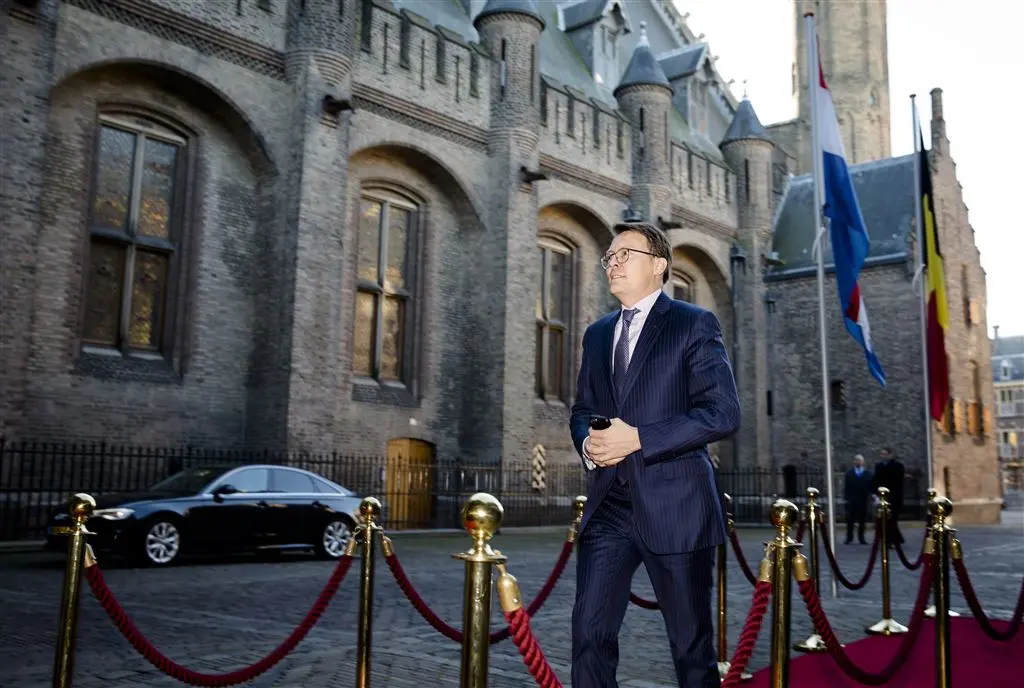 constantijn bezorgd over decreet trump1485728446