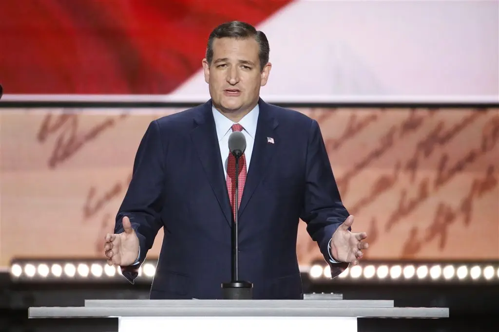 cruz uitgejoeld na zwijgen over trump1469072188